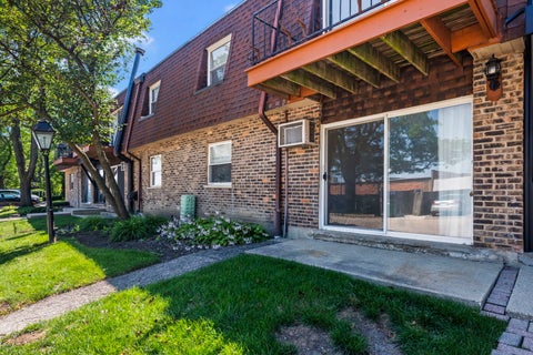 Tiny photo for 765 GROVE Drive #103, Buffalo Grove, IL 60089 (MLS # 12777010)