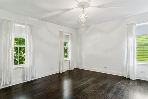 Tiny photo for 339 Lasalle Street, Vernon Hills, IL 60061 (MLS # 12470840)