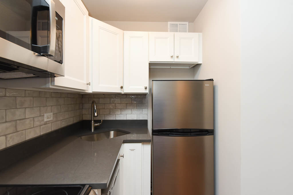 640 W WRIGHTWOOD Avenue 106