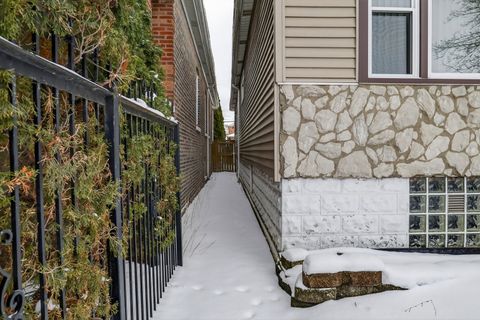 Tiny photo for 8330 S Essex Avenue, Chicago, IL 60617 (MLS # 12558084)