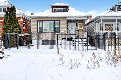 Tiny photo for 8330 S Essex Avenue, Chicago, IL 60617 (MLS # 12558084)