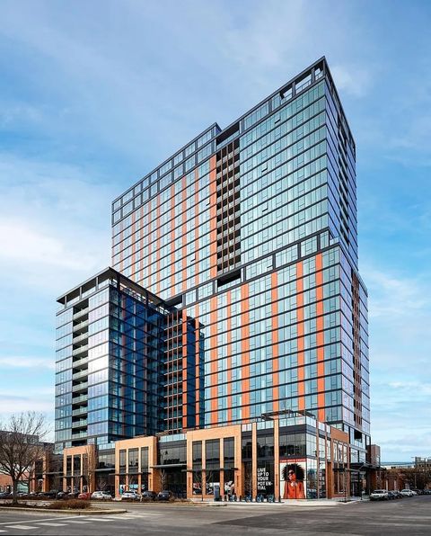 160 N Elizabeth Street 2301 Chicago IL 60607