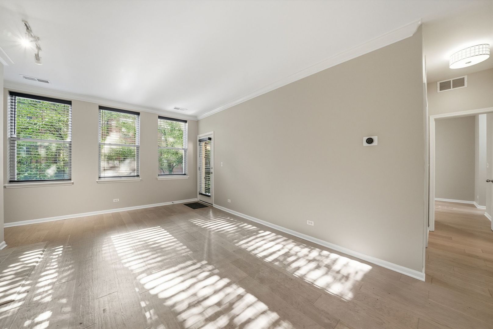 1225 N ORLEANS Street 602