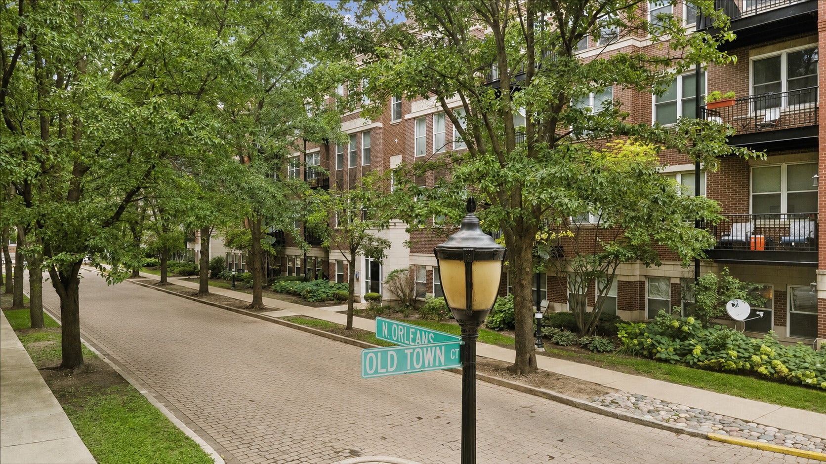 1225 N ORLEANS Street 602