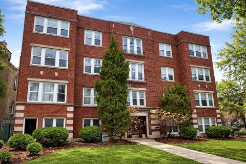 Tiny photo for 2002 W Estes Avenue #1, Chicago, IL 60645 (MLS # 12589999)