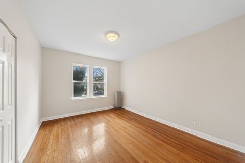 Tiny photo for 2002 W Estes Avenue #1, Chicago, IL 60645 (MLS # 12589999)