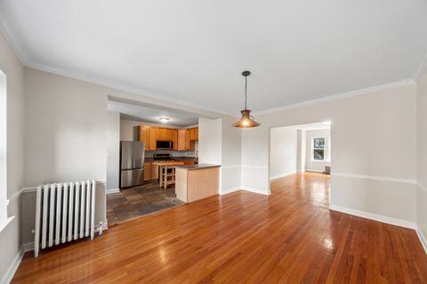 Tiny photo for 2002 W Estes Avenue #1, Chicago, IL 60645 (MLS # 12589999)