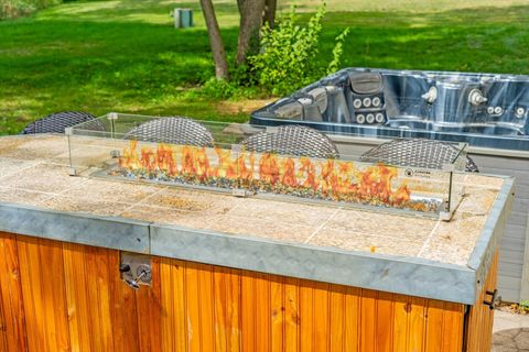 Tiny photo for 1228 Pennsylvania Avenue, Winthrop Harbor, IL 60096 (MLS # 12495091)