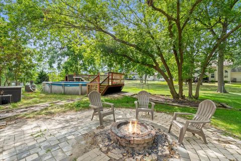 Tiny photo for 1228 Pennsylvania Avenue, Winthrop Harbor, IL 60096 (MLS # 12495091)