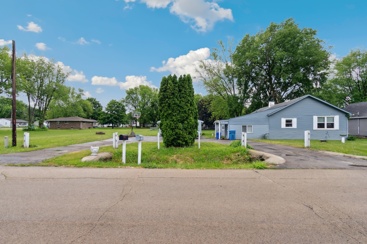 1818 W 9th Street