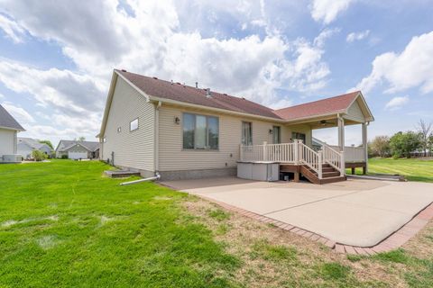 Tiny photo for 5310 Baraboo Court, Davenport, IA 52804 (MLS # 12625971)