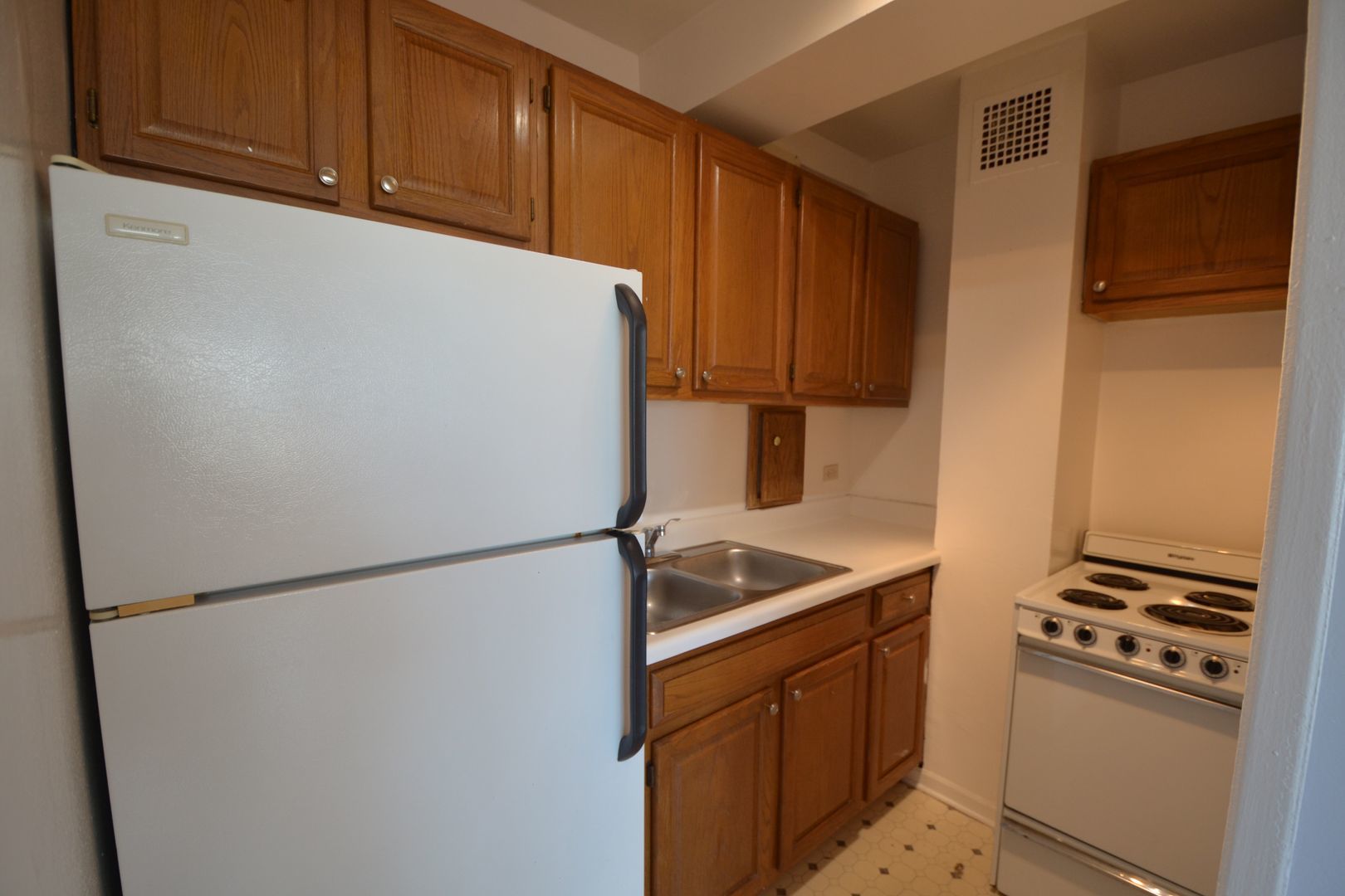 4180 N Marine Drive 208