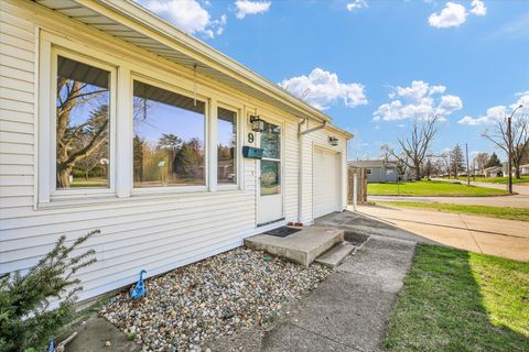 Tiny photo for 9 Glenview Drive, Decatur, IL 62521 (MLS # 12589644)