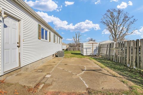 Tiny photo for 9 Glenview Drive, Decatur, IL 62521 (MLS # 12589644)