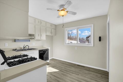 Tiny photo for 9 Glenview Drive, Decatur, IL 62521 (MLS # 12589644)