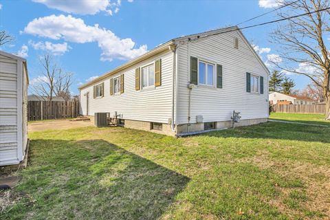 Tiny photo for 9 Glenview Drive, Decatur, IL 62521 (MLS # 12589644)