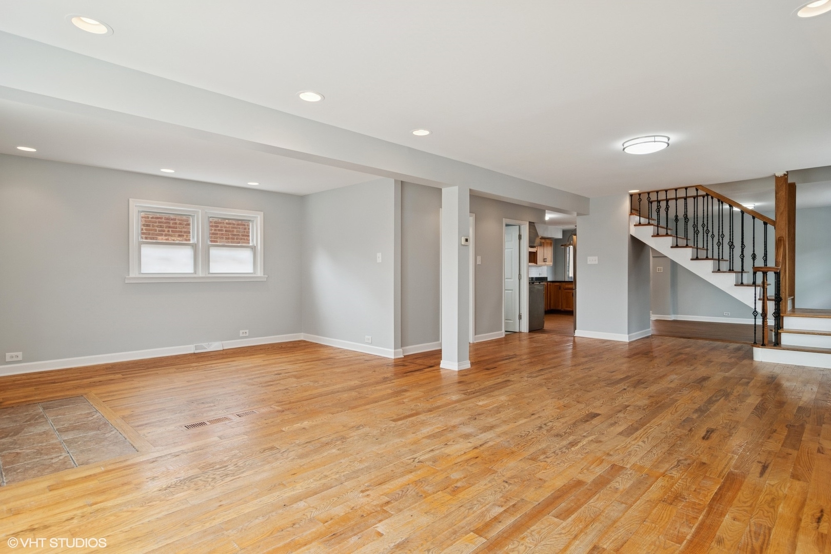 7032 W 63rd Place