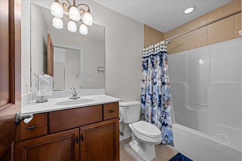 Tiny photo for 4N734 BLUE LAKE Circle, St. Charles, IL 60175 (MLS # 12629530)