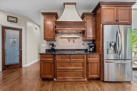 Tiny photo for 4N734 BLUE LAKE Circle, St. Charles, IL 60175 (MLS # 12629530)