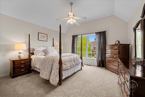 Tiny photo for 4N734 BLUE LAKE Circle, St. Charles, IL 60175 (MLS # 12629530)