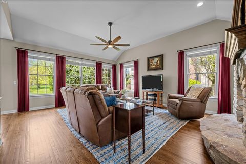 Tiny photo for 4N734 BLUE LAKE Circle, St. Charles, IL 60175 (MLS # 12629530)