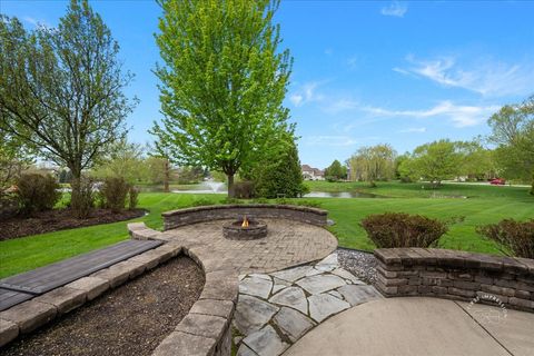 Tiny photo for 4N734 BLUE LAKE Circle, St. Charles, IL 60175 (MLS # 12629530)