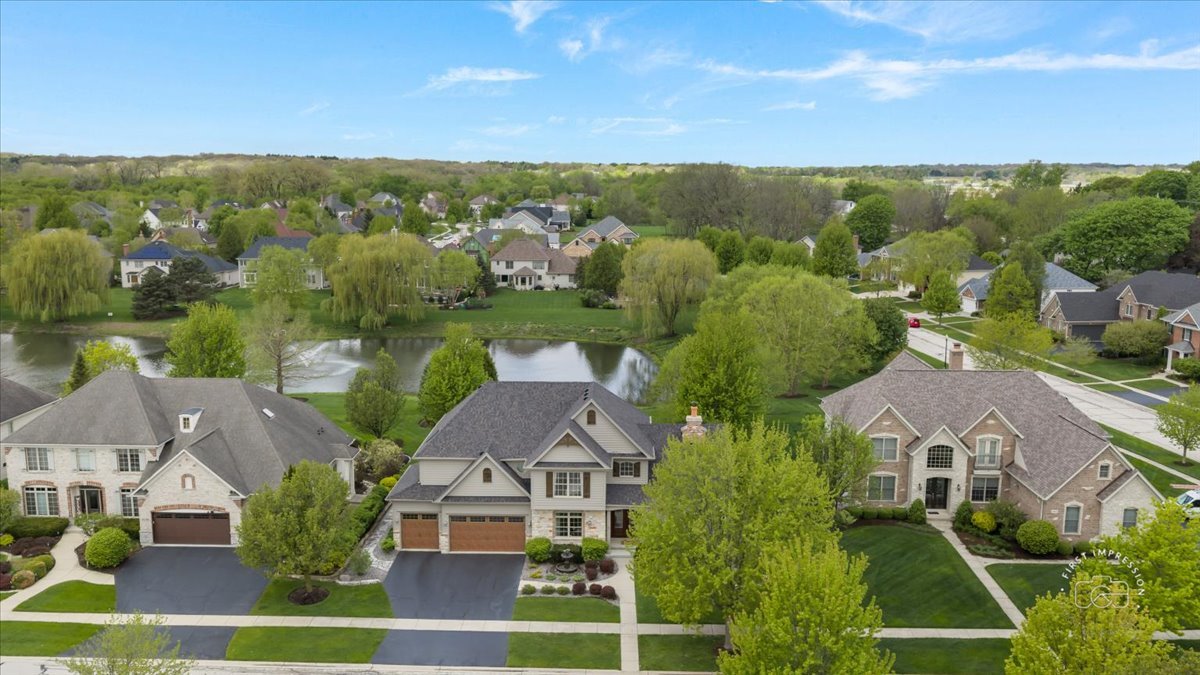 4N734 BLUE LAKE Circle