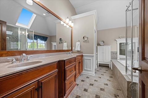 Tiny photo for 4N734 BLUE LAKE Circle, St. Charles, IL 60175 (MLS # 12629530)
