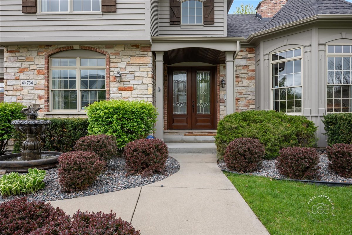 4N734 BLUE LAKE Circle