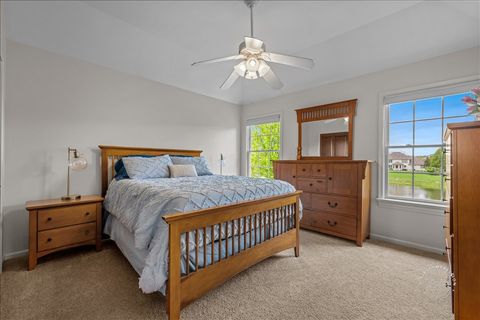 Tiny photo for 4N734 BLUE LAKE Circle, St. Charles, IL 60175 (MLS # 12629530)