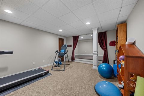 Tiny photo for 4N734 BLUE LAKE Circle, St. Charles, IL 60175 (MLS # 12629530)