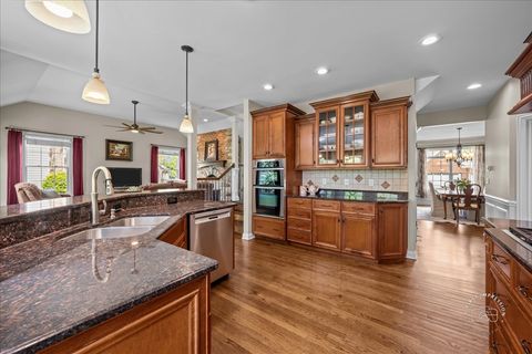 Tiny photo for 4N734 BLUE LAKE Circle, St. Charles, IL 60175 (MLS # 12629530)