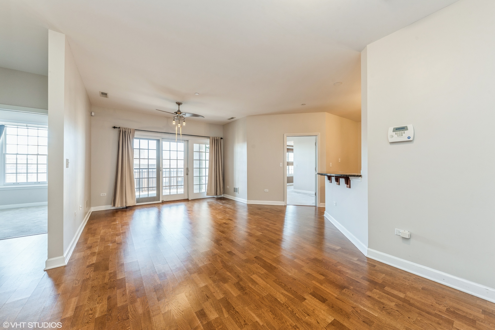 50 N Plum Grove Road 501E