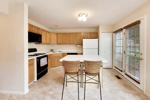 Tiny photo for 340 S Jewel Court, Palatine, IL 60074 (MLS # 12713174)