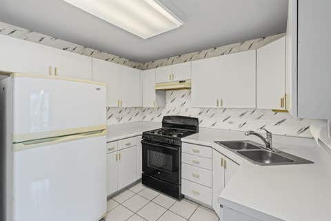 Tiny photo for 451 Town Place Circle #202, Buffalo Grove, IL 60089 (MLS # 12718242)