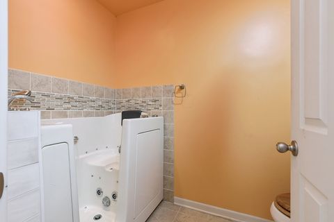 Tiny photo for 16W540 Lake Drive #9-104, Willowbrook, IL 60527 (MLS # 12467042)