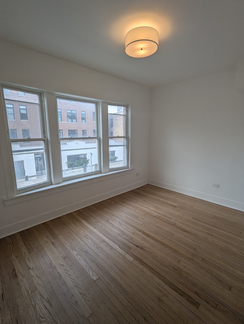 1945 W Augusta Avenue 3E