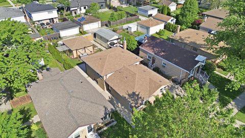 Tiny photo for 7506 Kilbourn Avenue, Skokie, IL 60076 (MLS # 12661588)