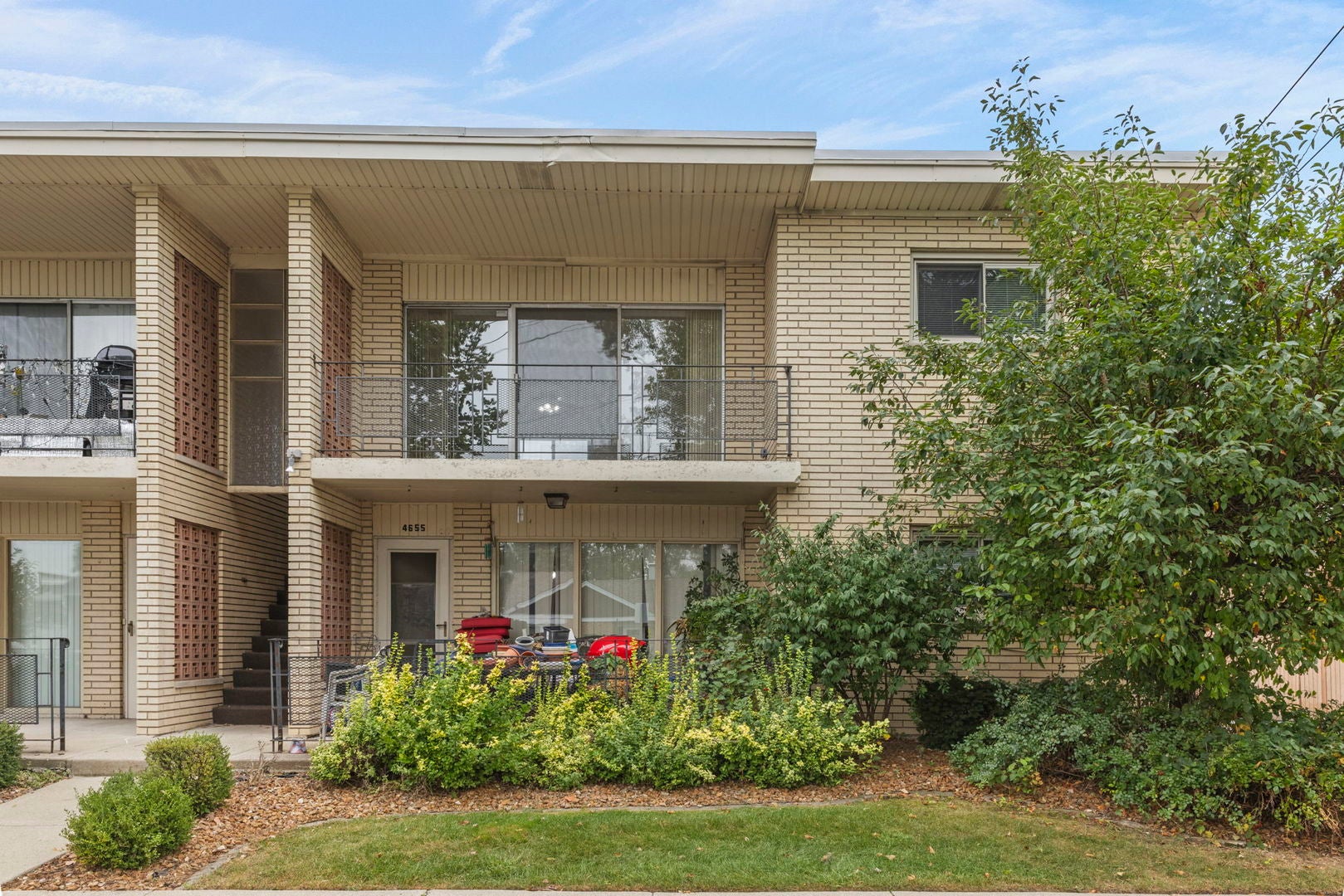4653 W 95th Street 0