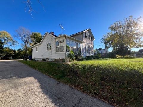 Tiny photo for 320 Claim Street, Aurora, IL 60505 (MLS # 12498953)