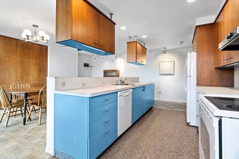 Tiny photo for 1730 W Galena Boulevard #402E, Aurora, IL 60506 (MLS # 12472922)