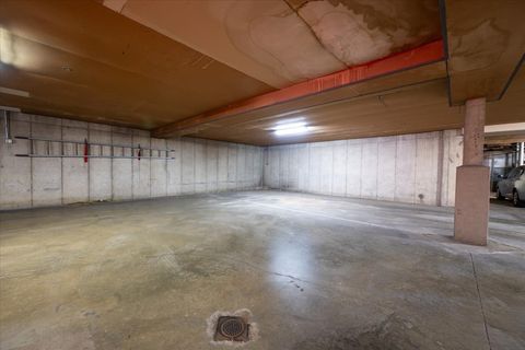 Tiny photo for 1730 W Galena Boulevard #402E, Aurora, IL 60506 (MLS # 12472922)