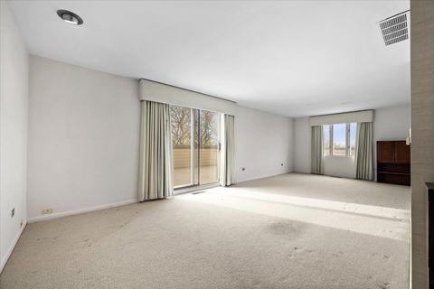 Tiny photo for 1730 W Galena Boulevard #402E, Aurora, IL 60506 (MLS # 12472922)