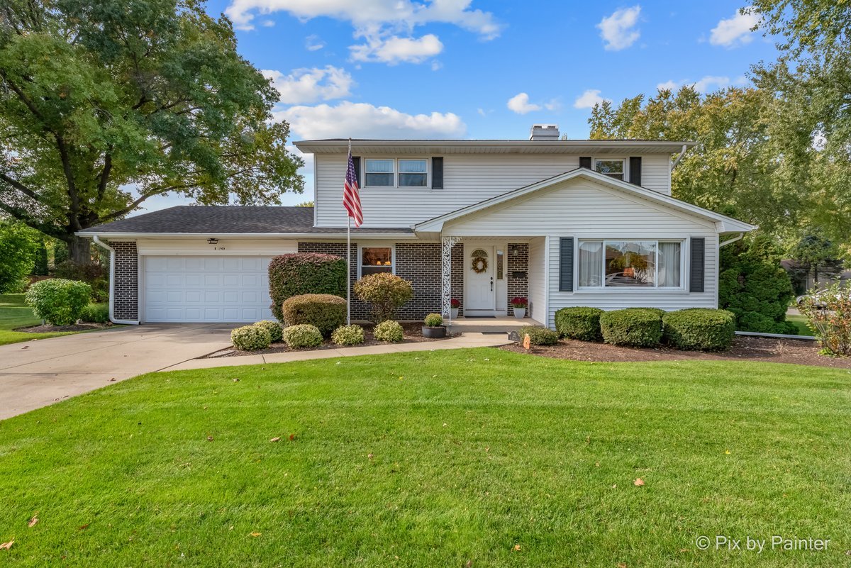 View Elgin, IL 60123 house