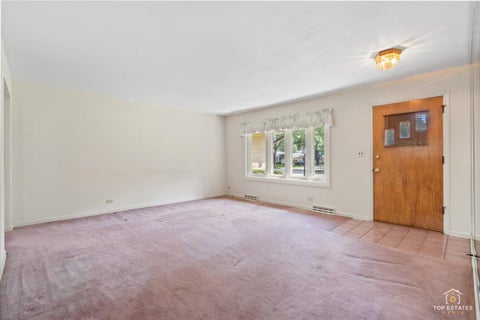 Tiny photo for 1420 N Hickory Avenue, Arlington Heights, IL 60004 (MLS # 12748355)