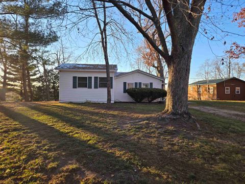 Tiny photo for 930 42nd Street, NewBoston, IL 61272 (MLS # 100000086)