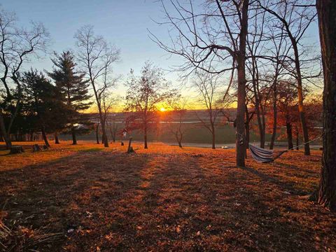 Tiny photo for 930 42nd Street, New Boston, IL 61272 (MLS # 100000086)