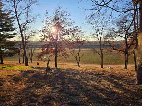 Tiny photo for 930 42nd Street, New Boston, IL 61272 (MLS # 100000086)