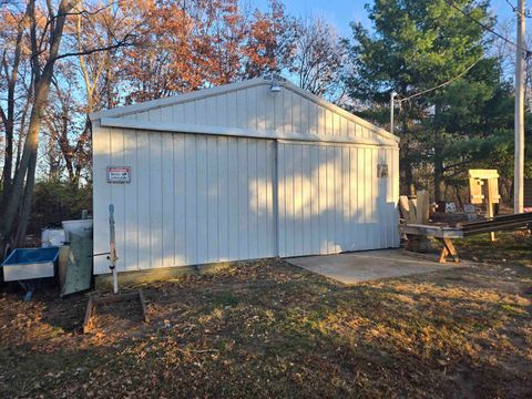 Tiny photo for 930 42nd Street, NewBoston, IL 61272 (MLS # 100000086)