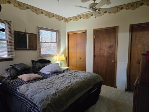 Tiny photo for 930 42nd Street, NewBoston, IL 61272 (MLS # 100000086)